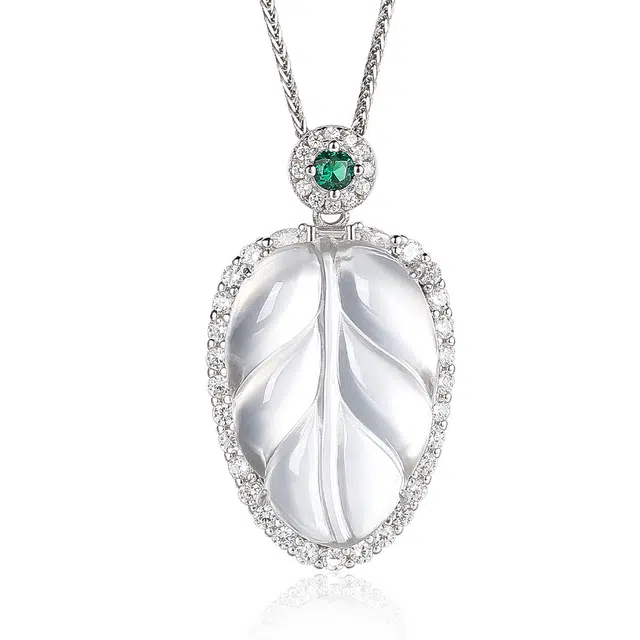 翠雅金楼 新中式事业有成国风玉坠招财纳福好运降临冰透树叶挂件 精致轻奢日常通勤百搭款#好运天然 玉髓 项链 女款