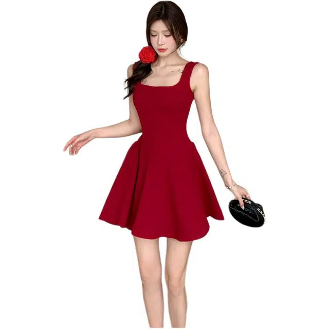 黛尔佳人 百搭舒适修身简约吊带连衣裙 女款