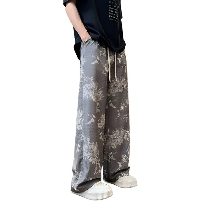 M JEANS STUDIOS 7