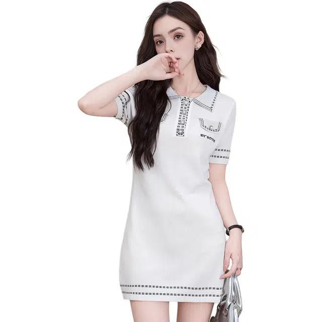 法文箱子 修身显瘦休闲纯色翻领松紧腰短袖连衣裙 女款