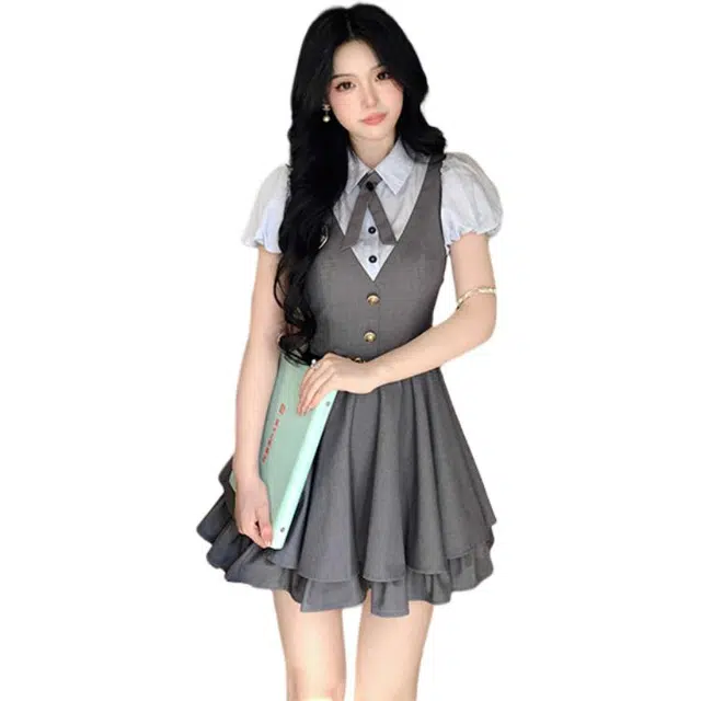 缪斯的诱惑 学院风收腰假两件蓬蓬短袖连衣裙 女款