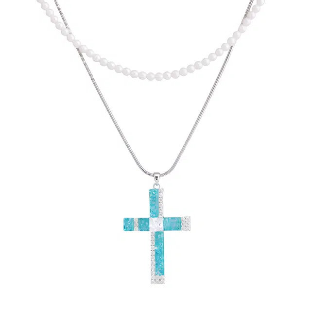 暖瞳 蓝色镶钻十字架  时尚潮流色彩搭配 珍珠吊坠 轻奢高级个性设计双层叠戴时尚配饰 高街嘻哈性感纯欲风 钛钢 项链 女款