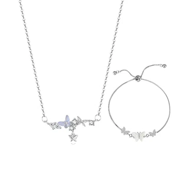 克兰茜 在逃公主 繁花蝶舞系列 轻奢小众设计淡雅甜美气质清冷感 精致优雅古典高级感 精美礼盒装 可调节锁骨链 铜 项链 女款