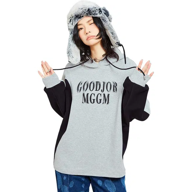 木果果木 秋,冬 商场同款高街时尚拼接设计感字母连帽卫衣 宽松 女款