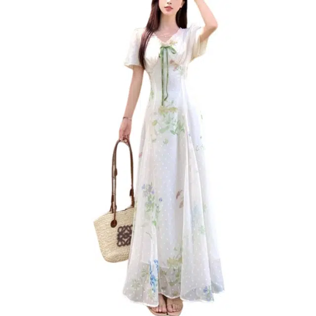 丝絮丝绸 法式度假风温柔碎花大码收腰长裙短袖连衣裙 女款