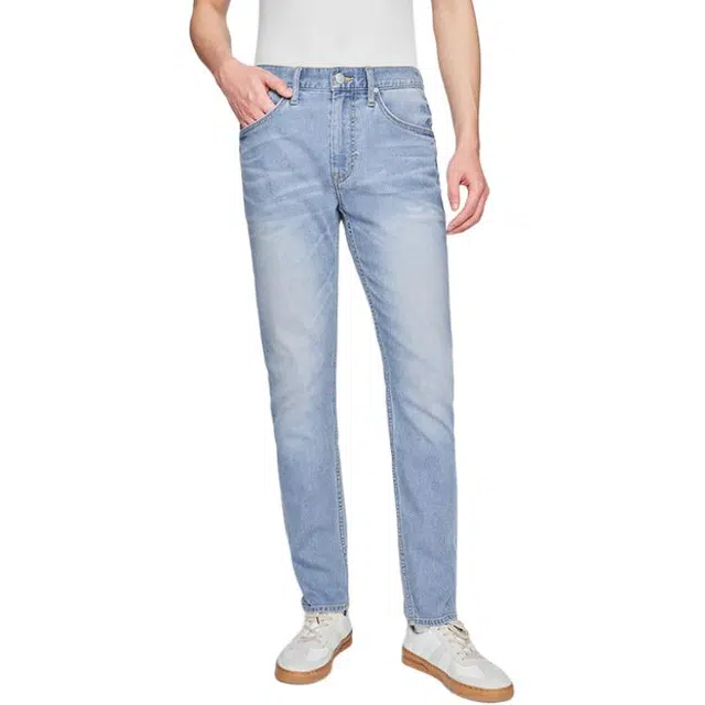Lee