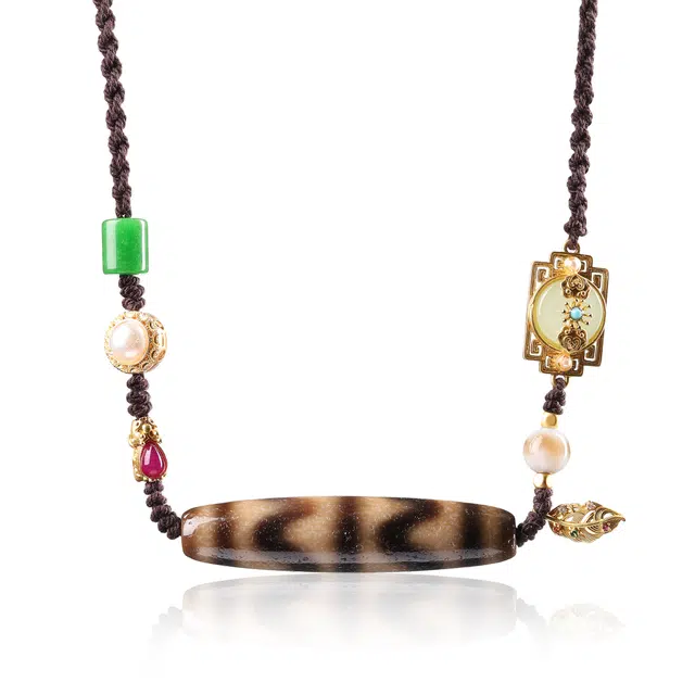 喃呢 转运顺风顺水 藏式闪电纹双虎牙天珠 新中式都市文玩国风 玛瑙 项链 男女同款情侣款