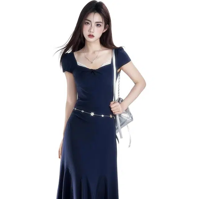 水中花 方领拼接设计感小众收腰显瘦气质通勤长裙子短袖连衣裙 女款