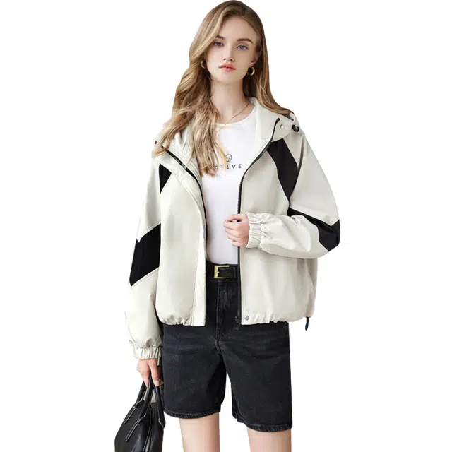 她池 撞色运动宽松休闲拼接连帽工装长袖截短外套 女款 米拼黑色