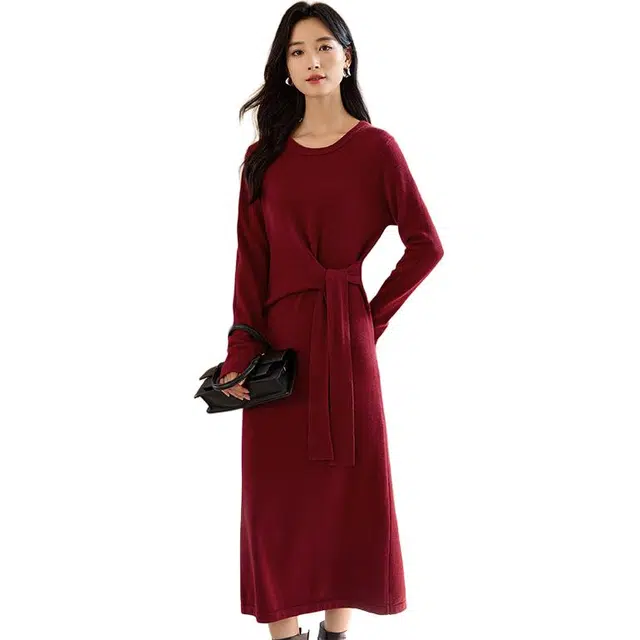 欧昵雪 圆领时尚简约交扭高腰气质长袖连衣裙 女款 暗红色