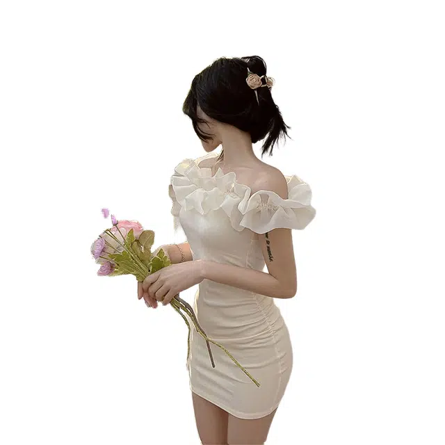 一碗士多 夏季花边法式气质一字肩包臀女装收腰显瘦性感裙子无袖连衣裙 女款