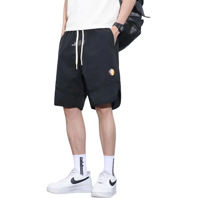 协协乐 夏季薄款嘻哈高街冰丝凉感透气美式速干宽松直筒休闲短裤 男款