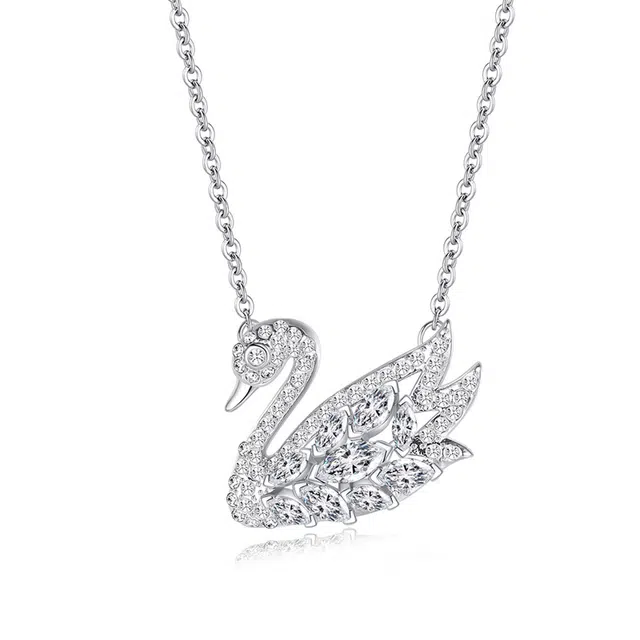 尚仟伊 梦幻天鹅之恋森系轻奢高级感 精致气质 锆石 项链 女款