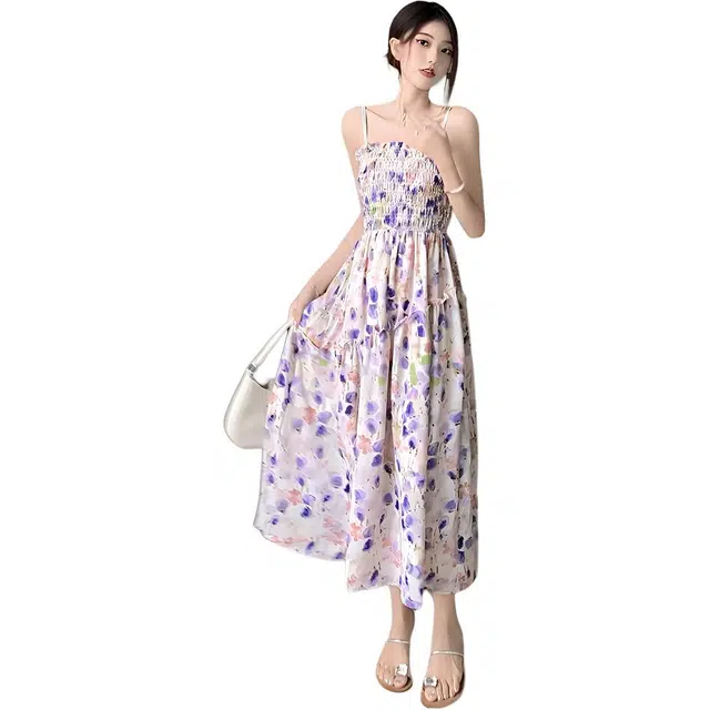敲模女孩 法式慵懒风复古花朵印花收腰修身仙女碎花度假风吊带连衣裙 女款