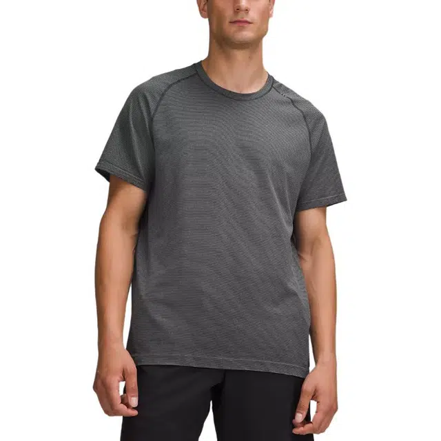 lululemon Metal Vent Tech Silverescent T