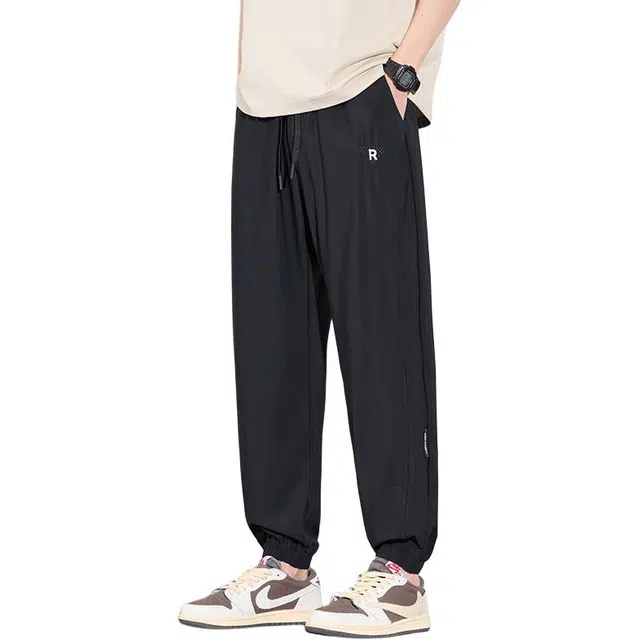 协协乐 高弹冰丝凉感透气纯色通勤薄款工装运动速干束脚九分休闲裤 男款