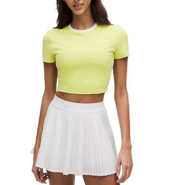 lululemon Tight-FitCropped Shelf-Bra T-Shirt Light Support T