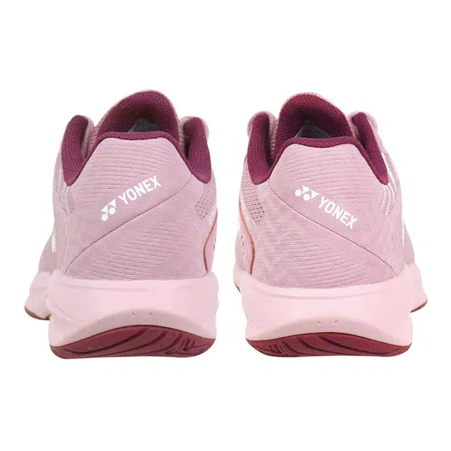 YONEX