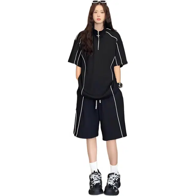 MUCCHIC T