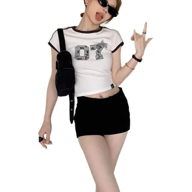 淑好百 时髦运动自由无拘四面弹面料春夏元气 基础低腰低腰修身弹力显瘦休闲百搭时尚潮流修身显高韩版设计高腰显瘦牛仔短裤 女款