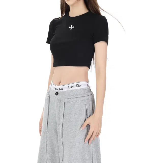 怪力萝莉 欧美辣妹露脐爵士舞修身短袖截短上衣 女款 黑色