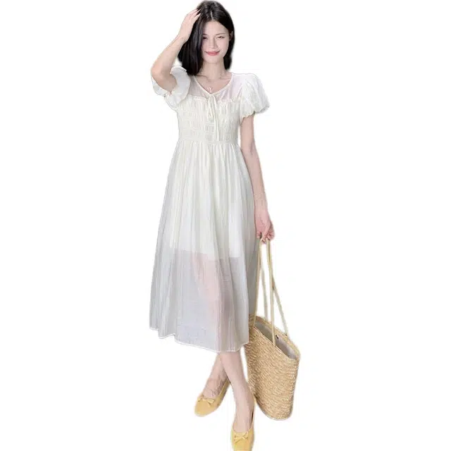 黛尔佳人 温柔风小清新法式系带泡泡袖女装夏季超仙天丝裙短袖连衣裙 女款