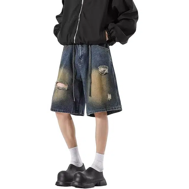M JEANS STUDIOS 7