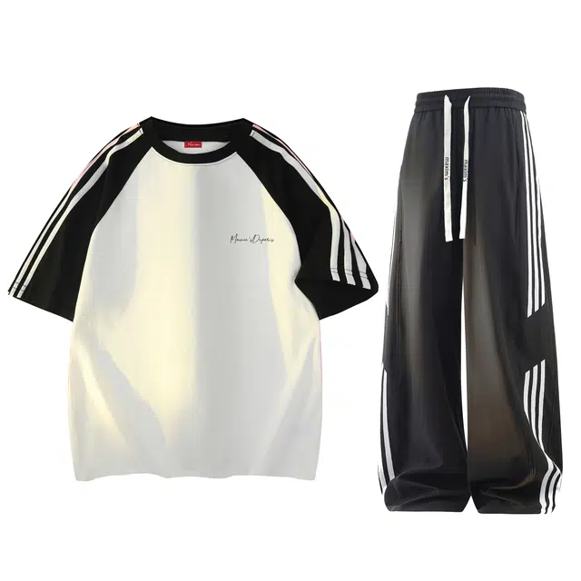 maxim's de paris 260G logo