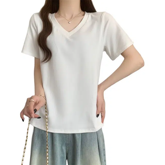 AWAO VLogo T