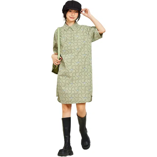 木果果木 漫画感潮酷学院风卡通动漫涂鸦常规方领宽松衬衫裙短袖连衣裙 女款