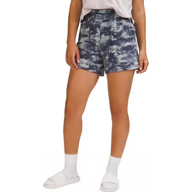 lululemon Loungeful High-Rise Short 4"