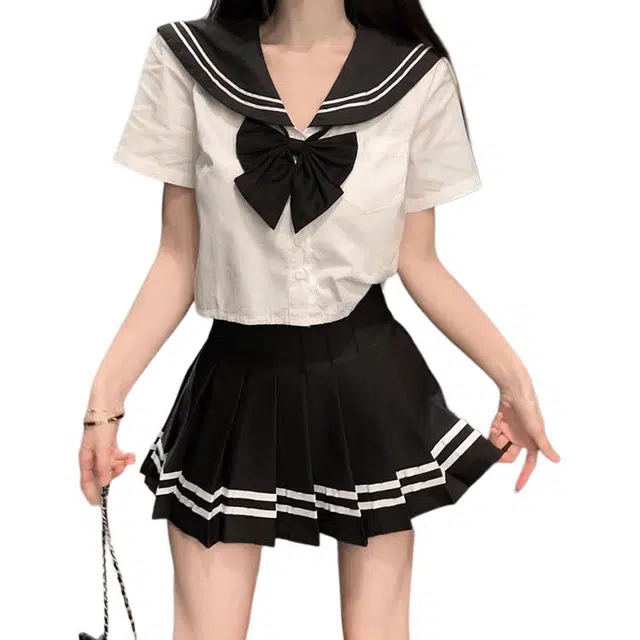 沐晓欣 气质休闲短袖上衣舒适时尚短裙裙装套装 女款