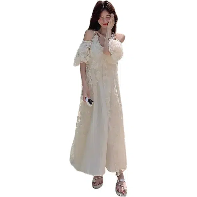 哒头下雨不愁 蕾丝露肩法式高级感泡泡袖超仙长裙短袖连衣裙 女款