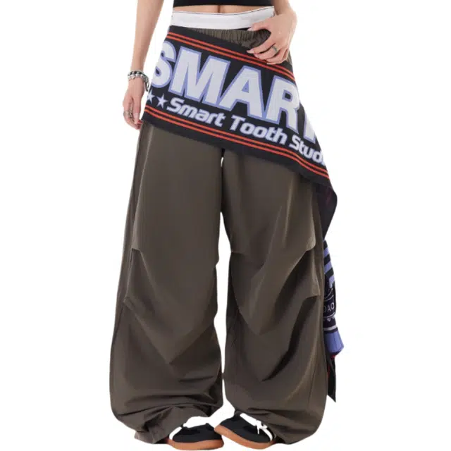 棉基因 潮流街舞嘻哈风个性字母屁帘一边可分开拼接设计褶皱拖地款伞兵裤男友风宽松直筒休闲裤 女款