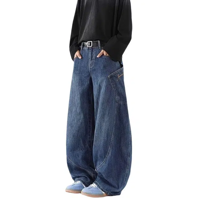 M JEANS STUDIOS 7