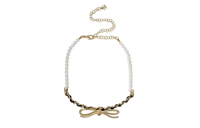 CHANEL Chocker