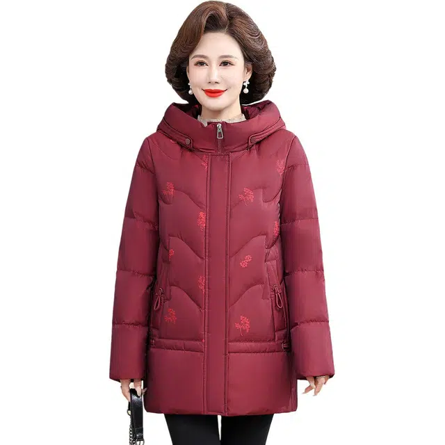 鸭鸭 冬季防寒经典连帽保暖时尚中老年妈妈装羽绒服 女款