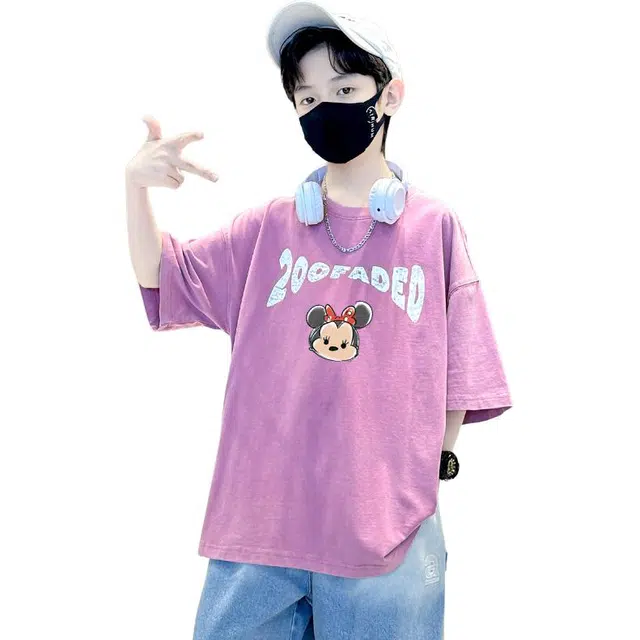 DisneyT
