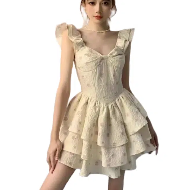 兰缪 法式绝美甜辣妹飞飞袖仙女裙收腰蓬蓬裙小个子设计感吊带连衣裙 女款