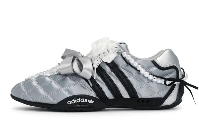 adidas originals ADIRACER 811