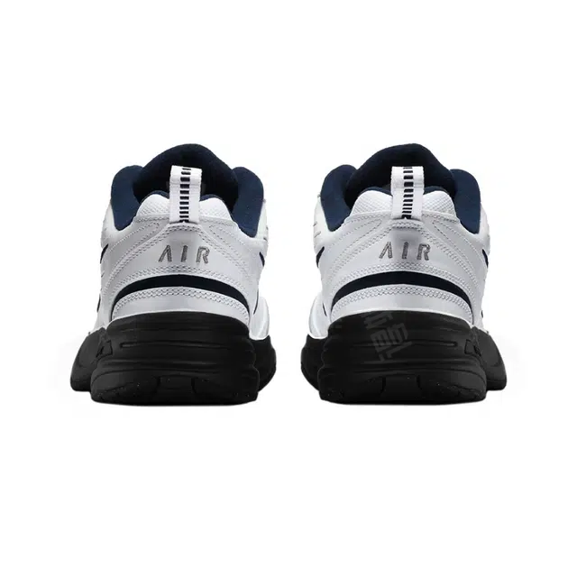 Nike Air Monarch 4