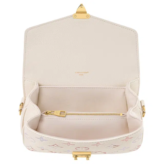 LOUIS VUITTON Pochette Metis East West