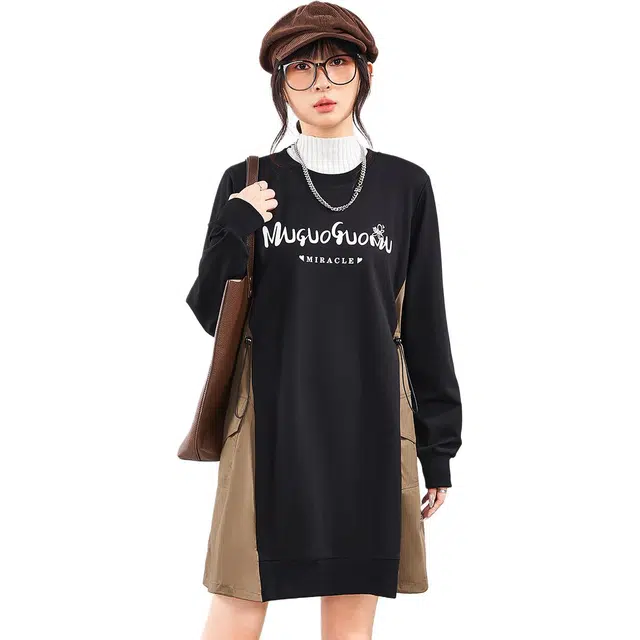 木果果木 撞色拼接中长款字母长袖连衣裙 女款