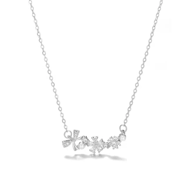 珂里 优雅气质潮流蝴蝶结造型 在逃公主 轻奢小众设计森系小清新花朵日常约会通勤幸运穿搭 合成立方氧化锆 项链 女款