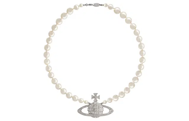 Vivienne Westwood MAN. BAS RELIEF PEARL NECKLACE