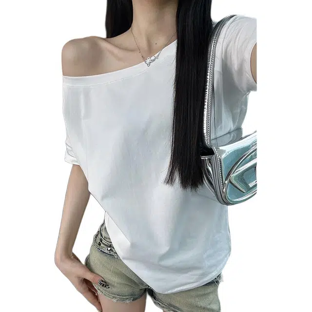 MUCCHIC 2025 T