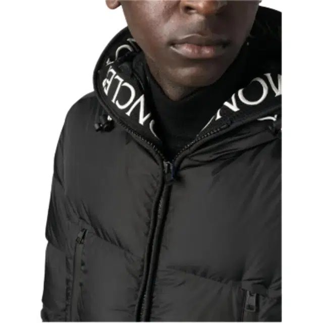 Moncler FW22 logo