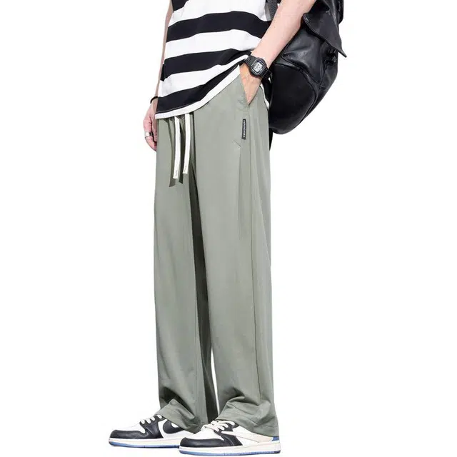 隐狼世家 冰丝裤薄款宽松直筒垂感抽绳运动卫裤子休闲裤 男款