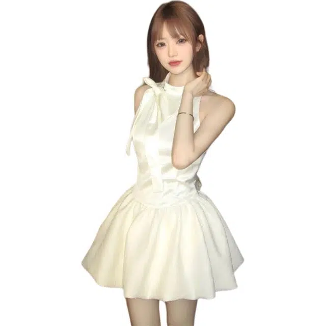 水中花 法式甜美蝴蝶结挂脖气质修身无袖连衣裙 女款