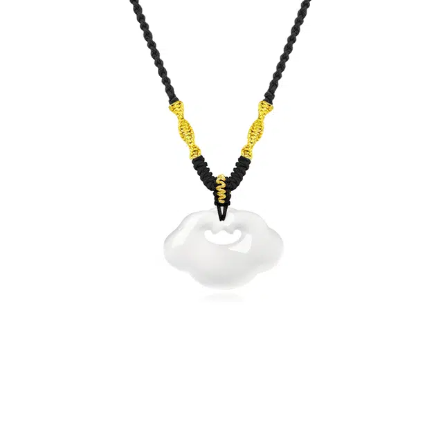 周大生 【甄选|冰透】吉祥富贵祥云锁 新中式国风显白转运招财纳福 平安喜乐 简约轻奢时尚百搭精致高级感 礼盒#好运天然 玉髓 项链 女款